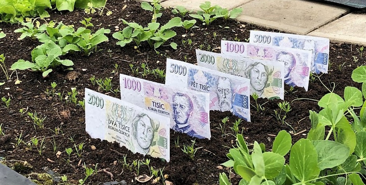 Start investing and get your financial life back on track in 2022