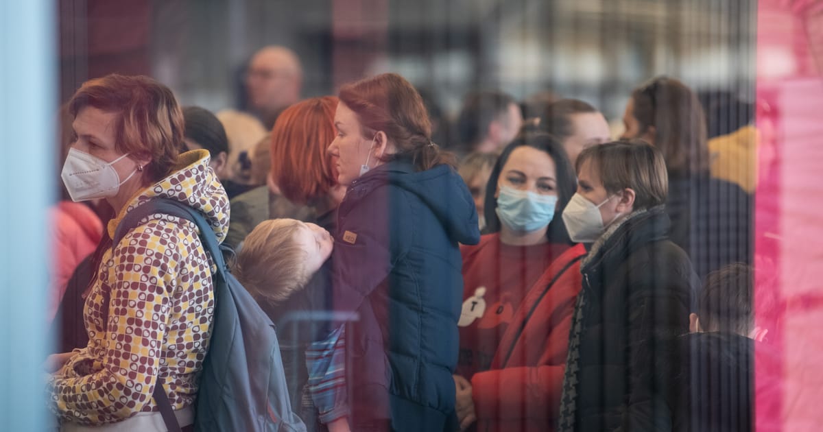 Ukrainian refugees with visas now eligible for financial benefit, easier employment process