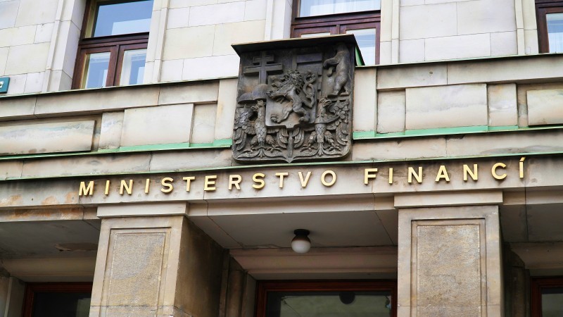 Czech Finance Ministry cuts issuance as retail bonds deliver