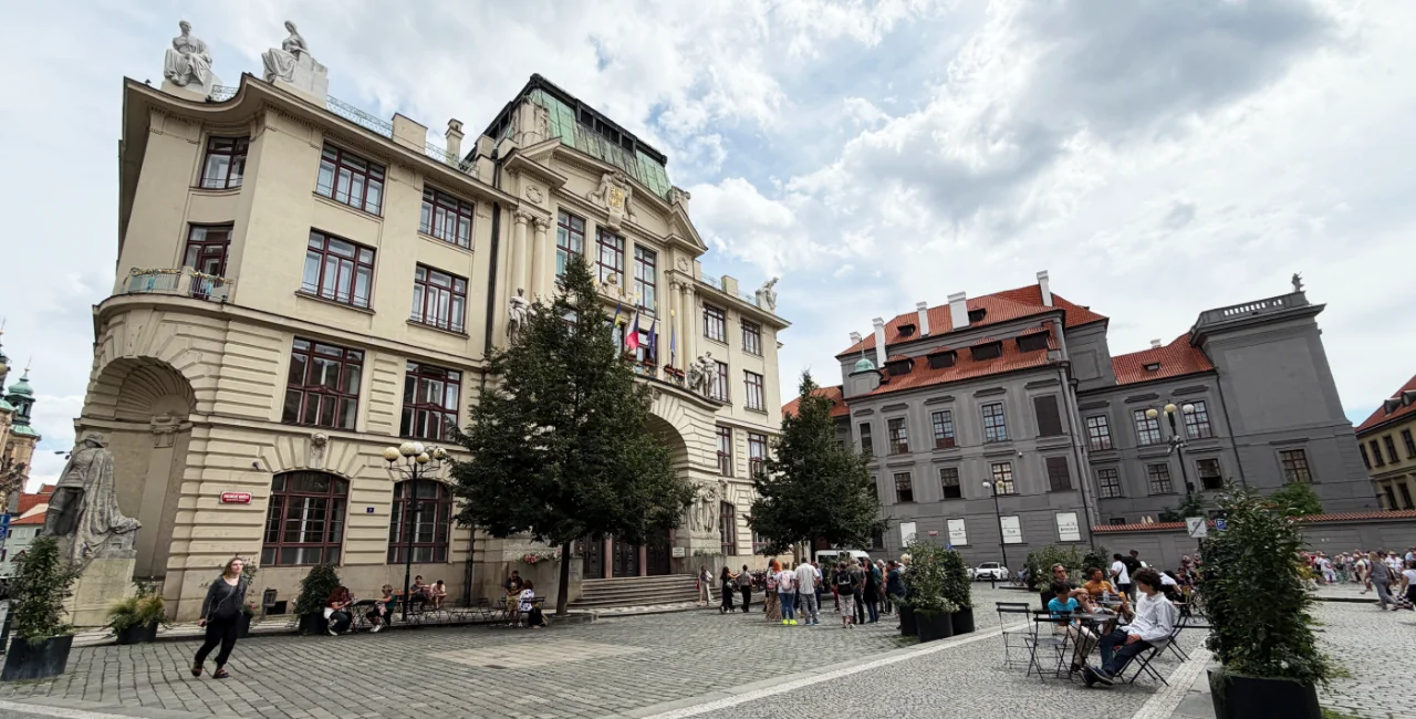 Prague is saving well, but transparency still lags, says state watchdog